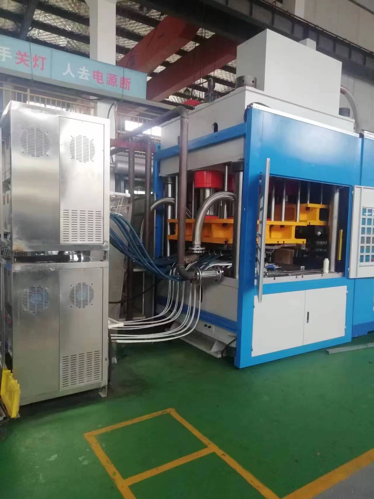 碳纖維復(fù)合材料高溫模壓固化用電磁加熱器正式投入使用